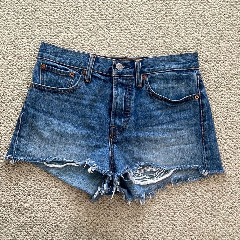 Levi’s wedge jean shorts